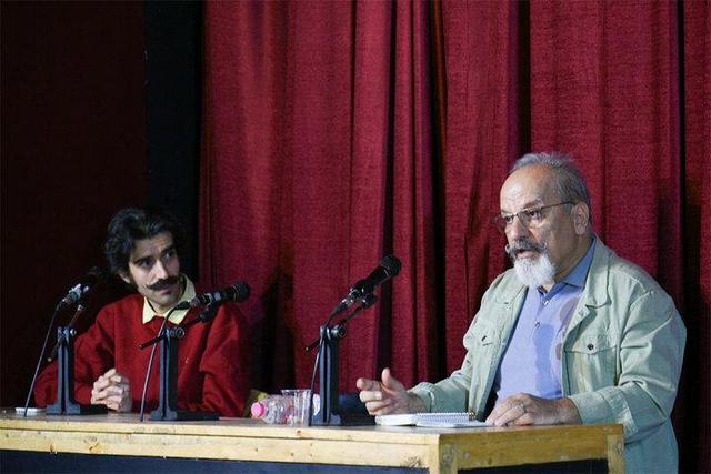 هر کس که در شبکه‌های اجتماعی حضور نداشته باشد، گویی قدرتی ندارد