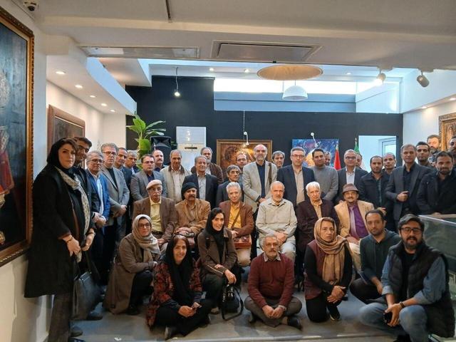 زنده ماندن در روزگاری که رستوران‌های نوپا از کتاب‌فروشی‌های قدیمی معروف‌ترند/ در دوازدهمین آئین کتاب‌گردی چه گذشت؟