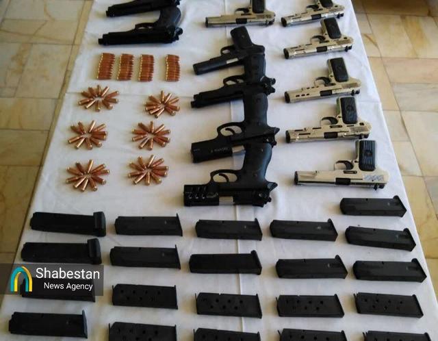 باند سلاح و مهمات جنگی در رابر منهدم شد