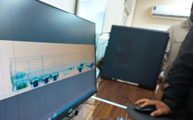 شناسایی ۱۵۹ کیلوگرم تریاک در لاستیک‌های یک دستگاه تریلی با ایکس‌ری