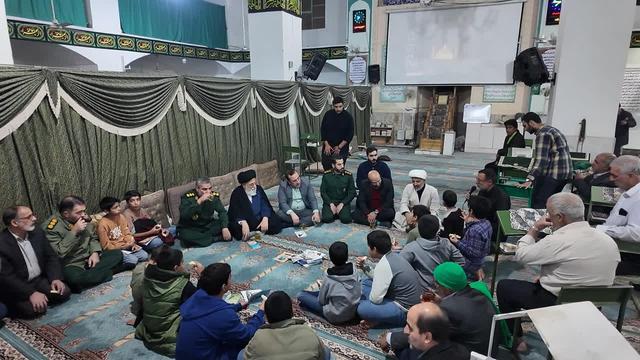 مسئولان یزد در پایگاه های مقاومت بسیج حضور یافتند