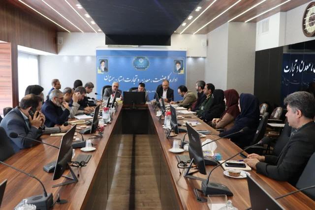 ضرورت تمرکز بر احیای تولید محصولات صادرات محور استان سمنان