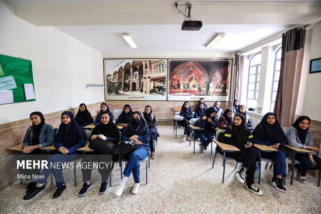 تعطیلی مدارس در هفته اول آذرماه در قم تکذیب شد