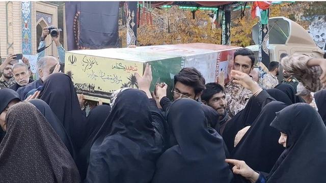 عطرافشانی گلزار شهدای شاهرود با حضور پیکر شهید گمنام