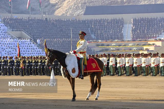 رژه نیروهای مسلح عمان در روز ملی عمان