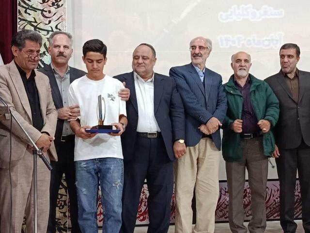 نفرات برتر نخستین جشنواره ملی خوشنویسی خط تحریری در سنقر و کلیایی معرفی شدند