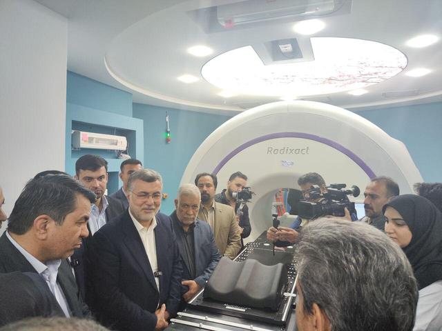 دستگاه توموتراپی در کرمان با حضور وزیر بهداشت رونمایی شد