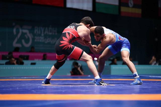 عموزاد به فینال رسید؛ شکست مومنی در گام نخست