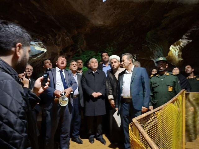 تأکید وزیر میراث‌فرهنگی بر توسعه غار کتله‌خور و بهره‌مندی مردم منطقه از عواید آن + فیلم