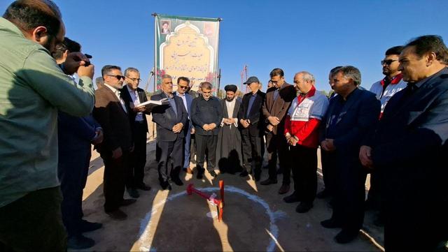 شتاب‌گیری نهضت کتابخانه‌سازی در سمنان؛ کلنگ کتابخانه استاندارد گرمسار به زمین خورد + فیلم