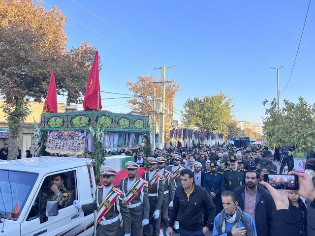 فیلم| تشییع شهید گمنام در بروجرد