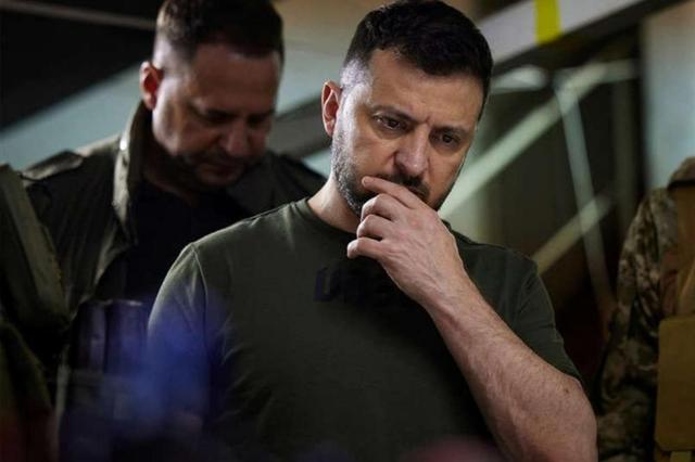 پارلمان اوکراین خواستار برکناری رئیس دفتر زلنسکی شد