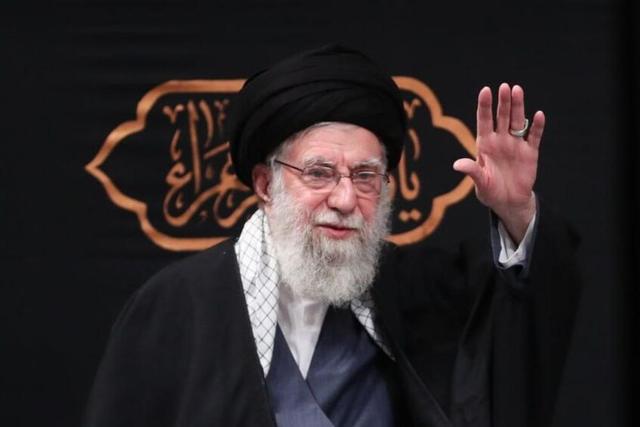 اولین شب مراسم عزاداری شهادت حضرت زهرا(س) با حضور رهبر معظم انقلاب