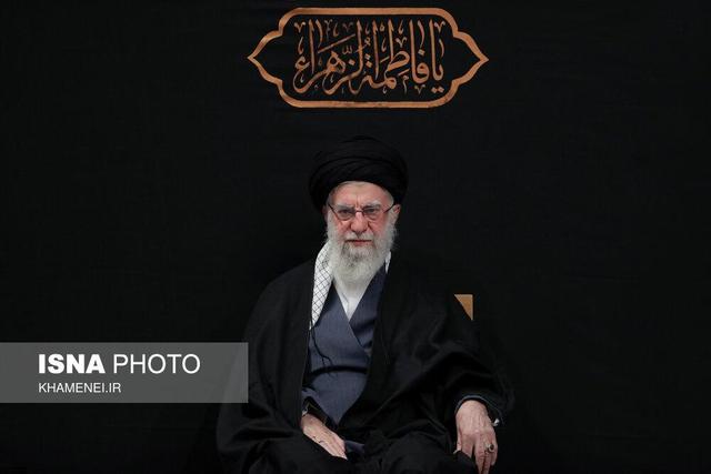 اولین شب مراسم عزاداری ایام شهادت حضرت فاطمةالزهرا سلام‌الله‌علیها در حسینیه امام خمینی(ره)