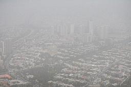 افزایش غلظت آلاینده‌ها در هوای تهران/ از تردد غیرضروری خودداری کنید