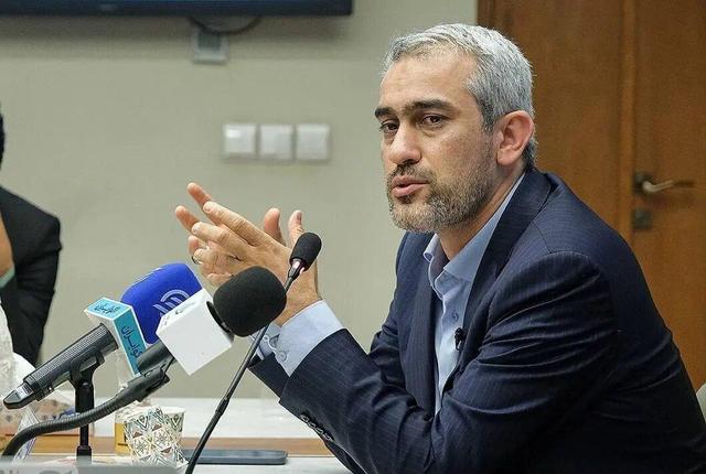 برنامههای مهم وزیر اقتصاد برای اصلاحات اقتصادی/ دولت با مداخلات قیمتی خداحافظی میکند؟