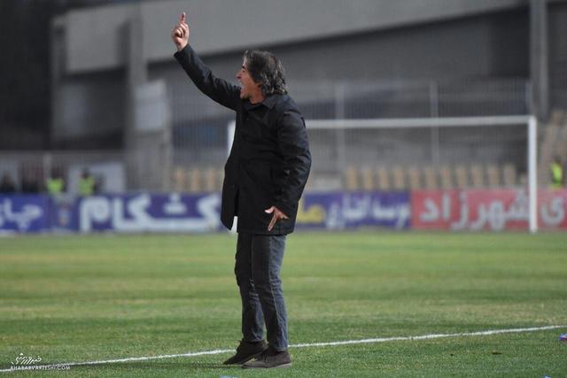 ساپینتو: همیشه اینطوری بازی کنند صدر جدول هستند/ امیدوارم بازیکنان استقلال درس عبرت گرفته باشند