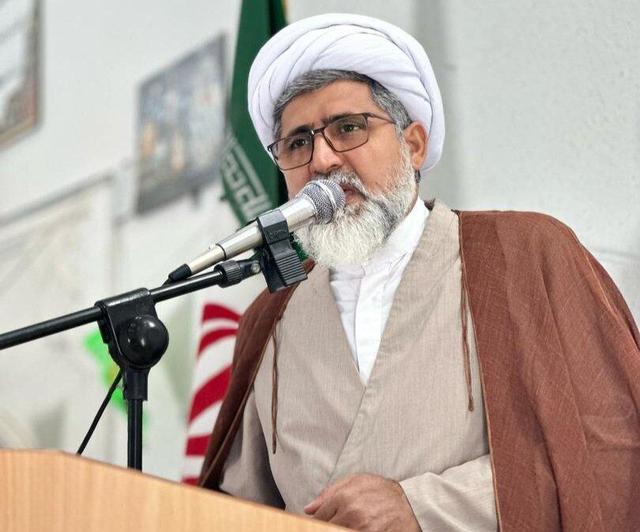 امام جمعه بستک: تقویت معرفت دینی راه آسان‌تر اجرای احکام الهی است