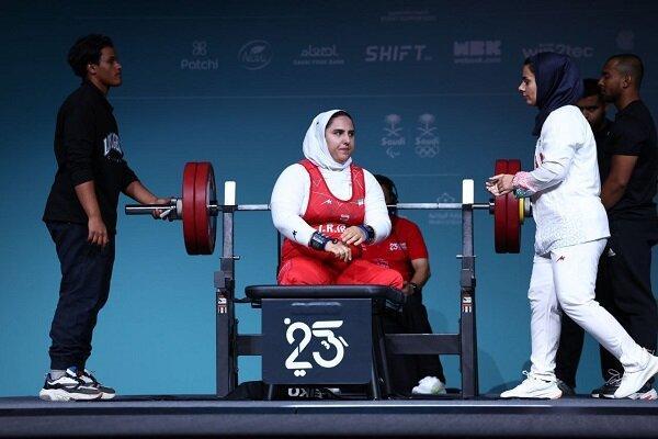 زهرا آقایی در پاراوزنه برداری پنجم شد