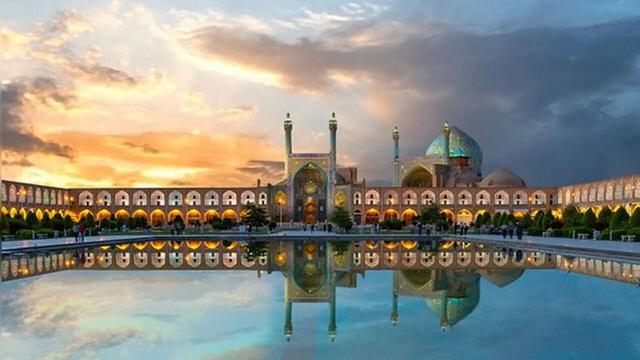 استاندار: اصفهان از شهرهای تکرار نشدنی جهان است