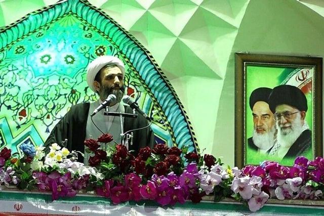 امام‌جمعه موقت بیرجند: جریان نفوذی و نفاق مانع رفع مشکلات کشور شده است