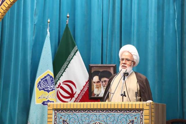 امام جمعه کرمانشاه: تفکر بسیجی دشمنان را در همه عرصه‌ها شکست می‌دهد
