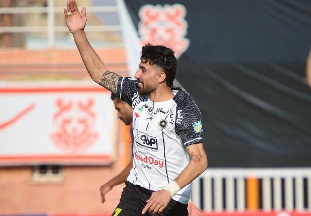 صعود سخت سپاهان به لطف اشتباهات حریف؛ برتری شاگردان نویدکیا مقابل مس