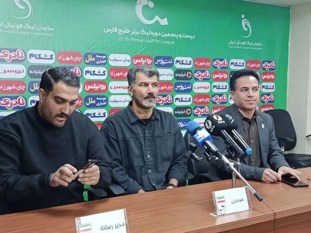 سرمربی تیم نیروی زمینی: نماینده فدراسیون آرامش تیم ما را برهم زد