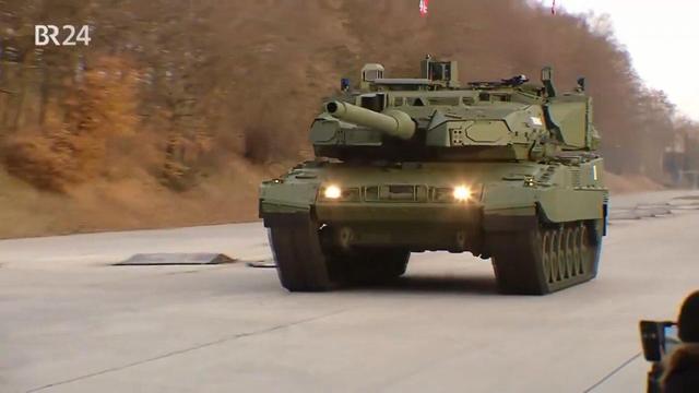 آلمانی‌ها از تانک لئوپارد 2A8 رونمایی کردند! +ویدیو