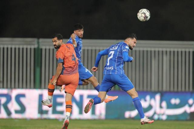 فرار استقلال از شوک جام حذفی؛ پادیابِ ۱۰ نفره آبیها را ترساند!