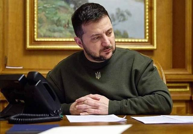 دیدار زلنسکی با مقامات آمریکایی و موافقت او با بررسی طرح صلح ترامپ