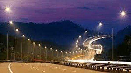 پروژه روشنایی و ایمن‌سازی آزادراه کاشان-نطنز-اصفهان به پایان رسید