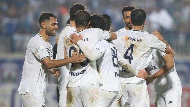 ملوان با حذف آلومینیوم در ضربات پنالتی به مرحله یک هشتم نهایی جام حذفی صعود کرد