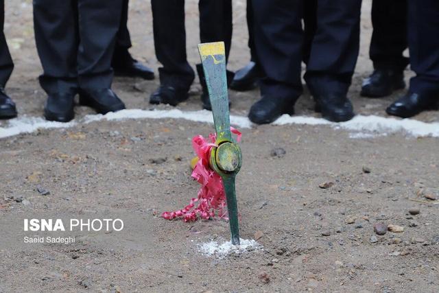 مدرسه ۱۲ کلاسه خیرساز بنک کلنگ‌زنی شد