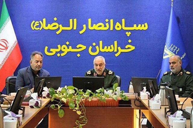 بسیج‌ شجره طیبه‌ای که در بحران‌ها همیشه در کنار مردم است