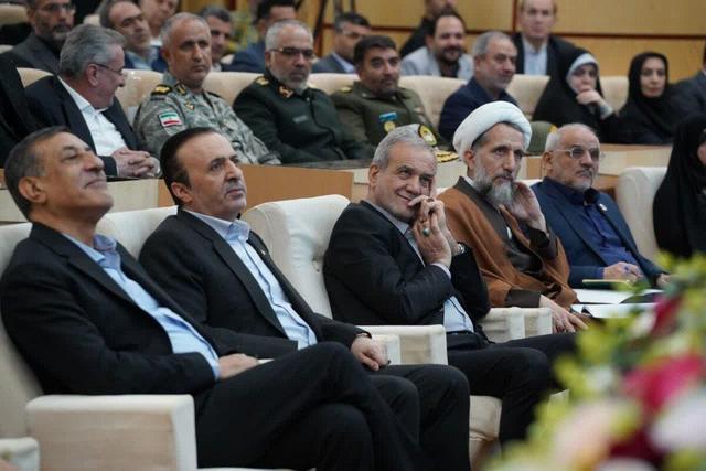 رئیس‌جمهور وارد استان قزوین شد