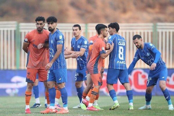 عکس جنجالی از داور بازی استقلال؛ پادیاب با یک «نشان» همه حرفش را زد!