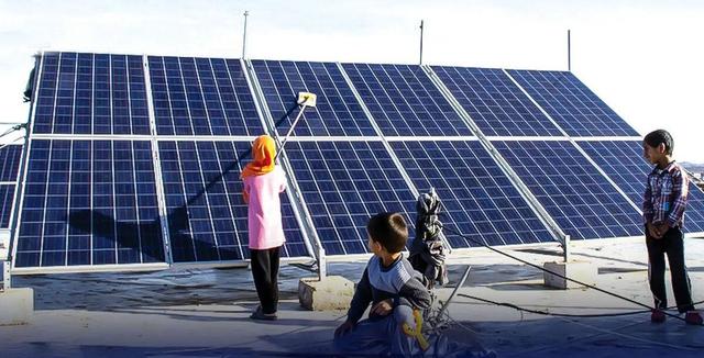 گسترش نصب پنل‌های خورشیدی در مدارس/ هزینه اجرای نیروگاه‌های کوچک در مدارس