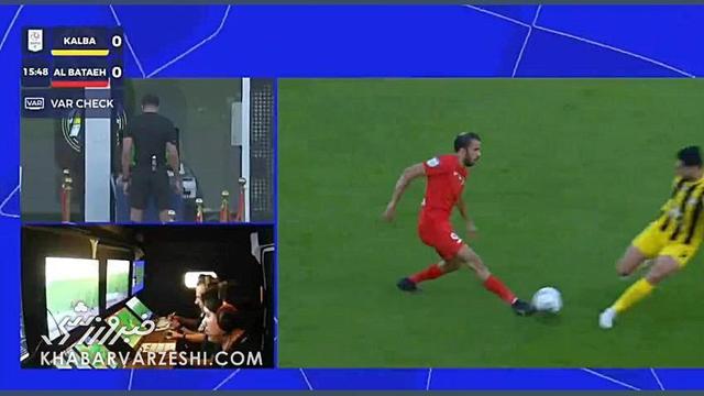 ویدیو| اخراج محبی با VAR پس از خطای فوق خشن!