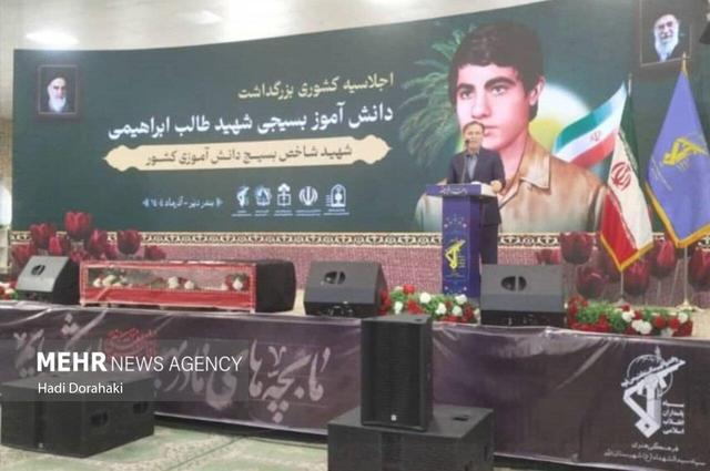 استاندار بوشهر: سیره شهدا بازخوانی شود