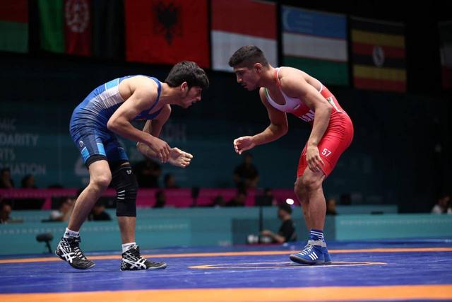 تیم منتخب کشتی تهران در راه بغداد