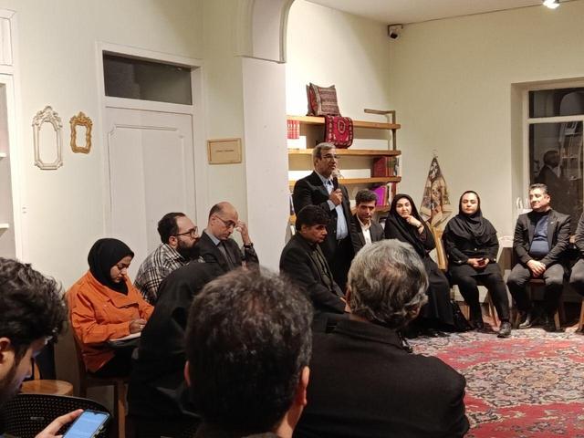 استاندار خراسان رضوی: کاهش محافل کتابخوانی در جامعه زنگ خطر است