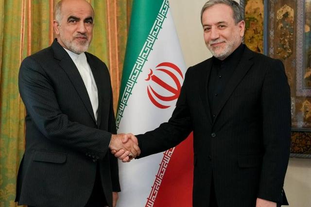 دیدار سفیر جدید ایران در نروژ با عراقچی