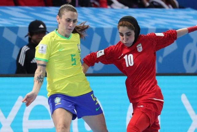 تیم ملی فوتسال بانوان از برزیل یک امتیاز گرفت + فیلم