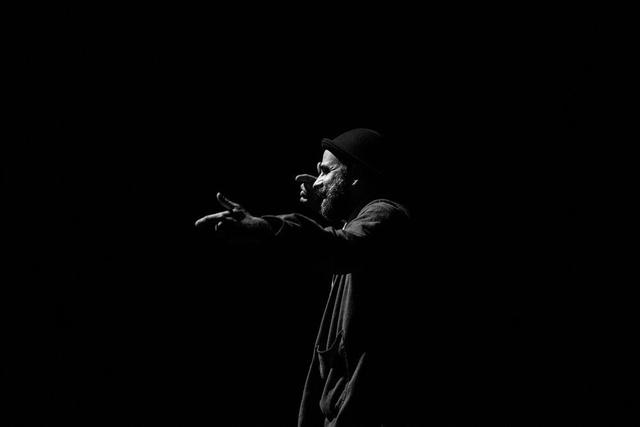 کرمانی‌ها به انتظار «گودو» می‌نشینند