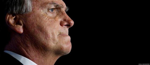 بولسونارو قبل از شروع دوره حبس به دلیل احتمال فرار دستگیر شد