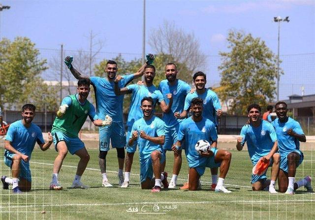 عکس| دو بازیکن استقلال در تونل وحشت!