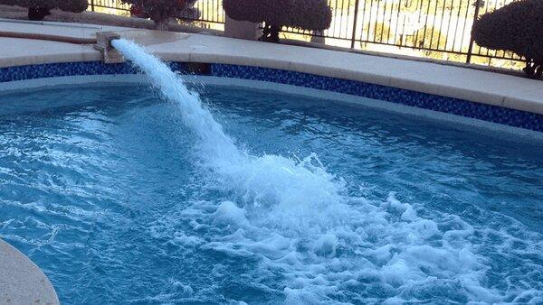 دزدی از آب آتش نشانی برای استخر!