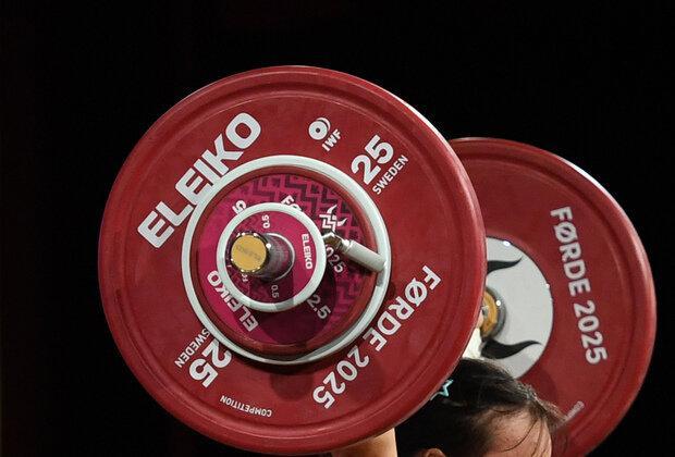 عکس | پوستر رسمی ششمین دوره مسابقات بین المللی وزنهبرداری جام فجر