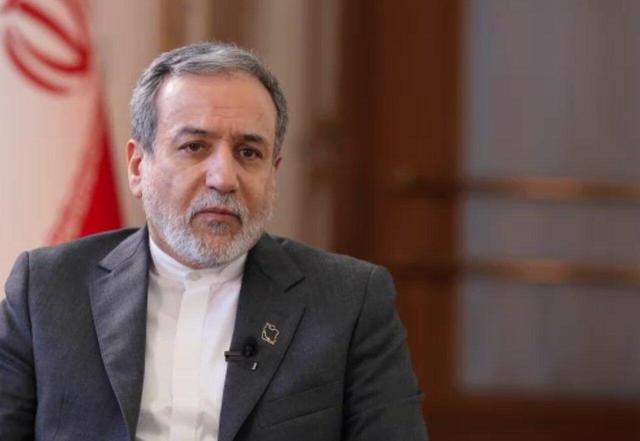 ببینید | دیدگاه متفاوت عراقچی درباره تحریم‌ها: همه به مشکلات اقتصادی، سیاسی نگاه می‌کنند اما...